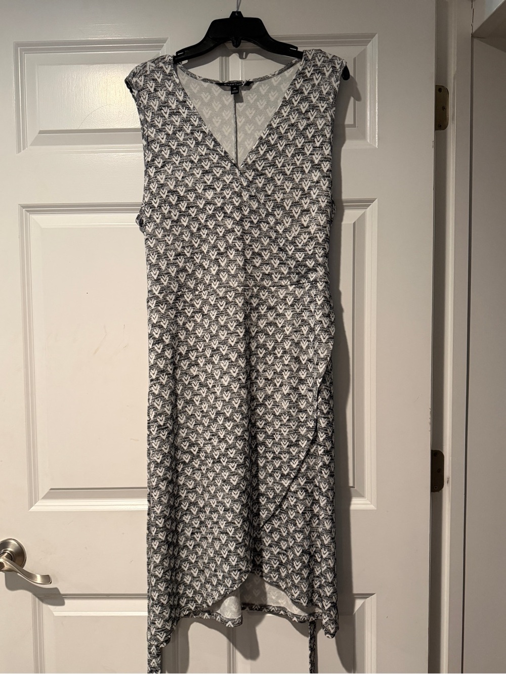 41 Hawthorn Sleeveless V-Neck Gray & White High-Low Dress